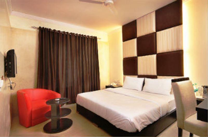 Airport Hotel Daya Capitol Neu-Delhi Exterior foto