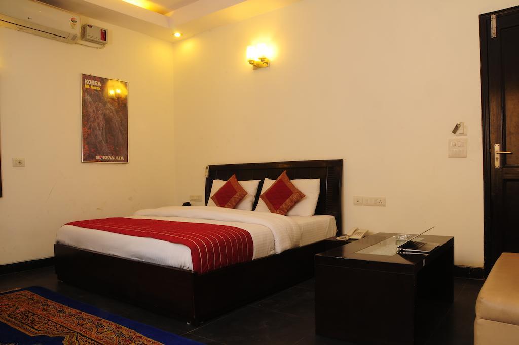 Airport Hotel Daya Capitol Neu-Delhi Zimmer foto