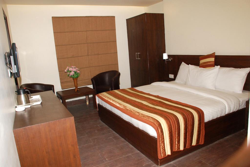 Airport Hotel Daya Capitol Neu-Delhi Zimmer foto