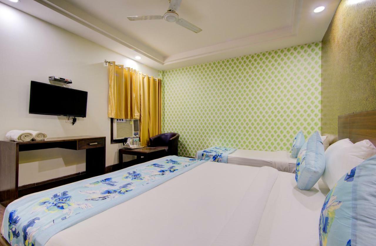 Airport Hotel Daya Capitol Neu-Delhi Exterior foto