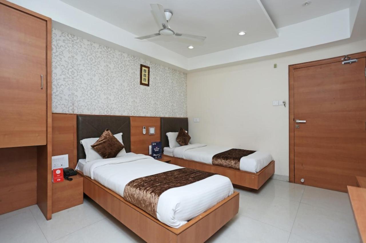 Airport Hotel Daya Capitol Neu-Delhi Exterior foto
